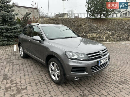 Фольксваген Туарег 2011 у Рівному на Automoto.ua Сірий Фольксваген Туарег, об'ємом двигуна 3 л та пробігом 290 тис. км за 16500 $, фото 1 на Automoto.ua