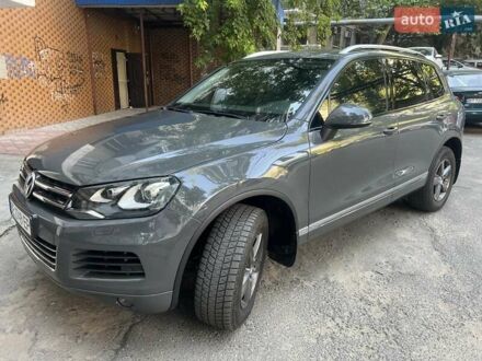 Сірий Фольксваген Туарег, об'ємом двигуна 2.97 л та пробігом 259 тис. км за 17500 $, фото 1 на Automoto.ua