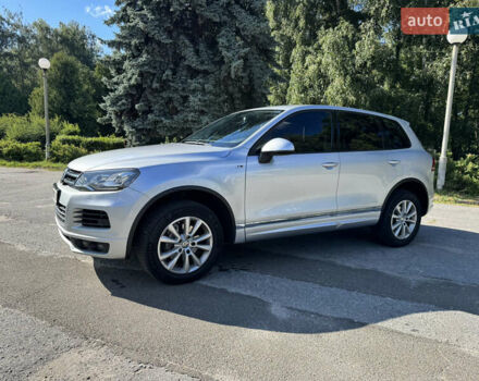 Сірий Фольксваген Туарег, об'ємом двигуна 2.97 л та пробігом 246 тис. км за 22000 $, фото 1 на Automoto.ua