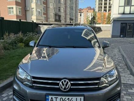 Серый Фольксваген Туарег, объемом двигателя 3 л и пробегом 267 тыс. км за 18800 $, фото 1 на Automoto.ua