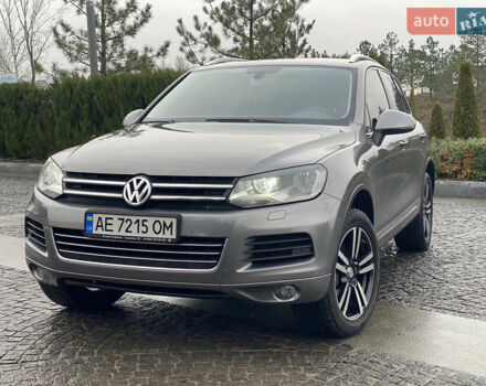 Сірий Фольксваген Туарег, об'ємом двигуна 2.97 л та пробігом 282 тис. км за 19700 $, фото 1 на Automoto.ua