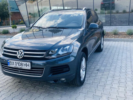 Фольксваген Туарег 2012 у Хмельницькому на Automoto.ua Сірий Фольксваген Туарег, об'ємом двигуна 2.97 л та пробігом 267 тис. км за 21499 $, фото 1 на Automoto.ua