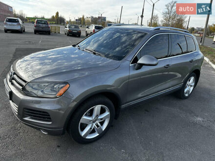 Серый Фольксваген Туарег, объемом двигателя 3.6 л и пробегом 175 тыс. км за 16500 $, фото 1 на Automoto.ua