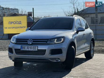 Фольксваген Туарег 2012 в Николаеве на Automoto.ua Серый Фольксваген Туарег, объемом двигателя 2.97 л и пробегом 252 тыс. км за 17550 $, фото 1 на Automoto.ua