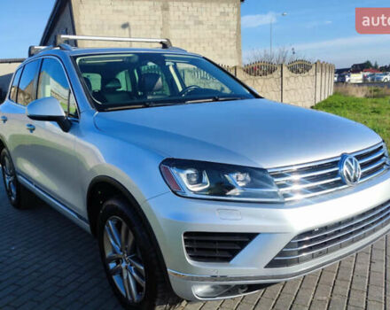Серый Фольксваген Туарег, объемом двигателя 2.97 л и пробегом 286 тыс. км за 17000 $, фото 1 на Automoto.ua