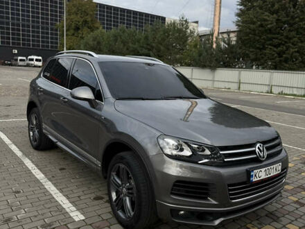 Фольксваген Туарег 2013 в Луцке на Automoto.ua Серый Фольксваген Туарег, объемом двигателя 2.97 л и пробегом 357 тыс. км за 23500 $, фото 1 на Automoto.ua
