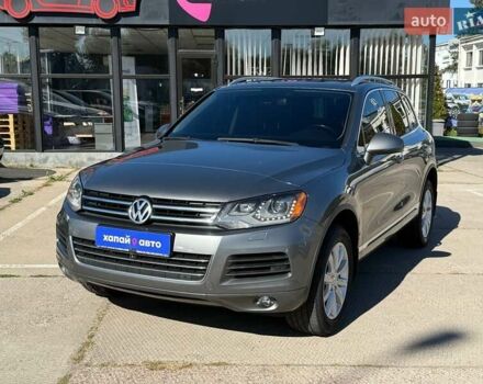 Фольксваген Туарег 2013 в Киеве на Automoto.ua Серый Фольксваген Туарег, объемом двигателя 2.97 л и пробегом 180 тыс. км за 19900 $, фото 1 на Automoto.ua