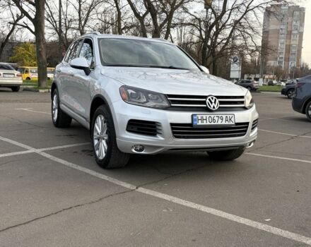 Серый Фольксваген Туарег, объемом двигателя 3.6 л и пробегом 278 тыс. км за 14200 $, фото 1 на Automoto.ua
