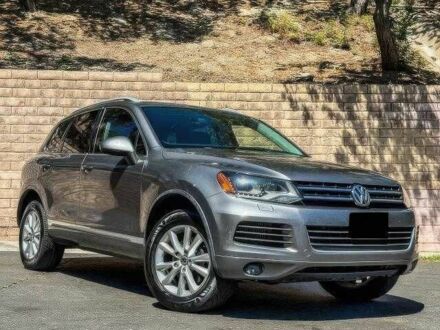 Сірий Фольксваген Туарег, об'ємом двигуна 3 л та пробігом 110 тис. км за 3200 $, фото 1 на Automoto.ua
