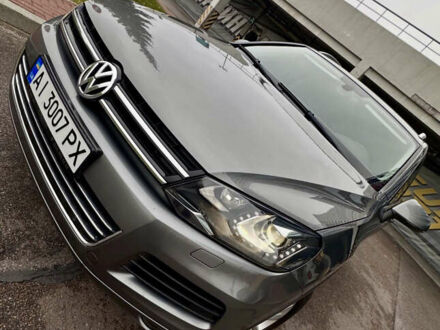 Сірий Фольксваген Туарег, об'ємом двигуна 3 л та пробігом 210 тис. км за 20800 $, фото 1 на Automoto.ua