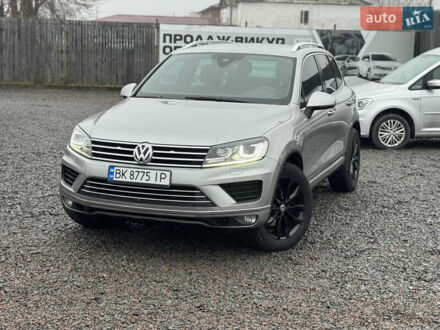 Сірий Фольксваген Туарег, об'ємом двигуна 3 л та пробігом 190 тис. км за 23800 $, фото 1 на Automoto.ua