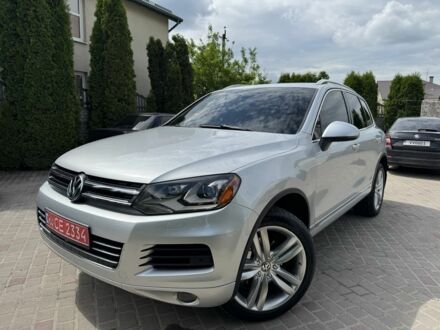 Фольксваген Туарег 2014 у Золочів на Automoto.ua Сірий Фольксваген Туарег, об'ємом двигуна 3 л та пробігом 136 тис. км за 20999 $, фото 1 на Automoto.ua