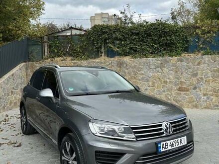 Серый Фольксваген Туарег, объемом двигателя 2.97 л и пробегом 305 тыс. км за 22500 $, фото 1 на Automoto.ua