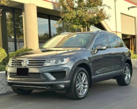 Серый Фольксваген Туарег, объемом двигателя 3 л и пробегом 72 тыс. км за 13600 $, фото 1 на Automoto.ua