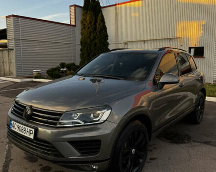 Сірий Фольксваген Туарег, об'ємом двигуна 2.97 л та пробігом 220 тис. км за 23500 $, фото 1 на Automoto.ua