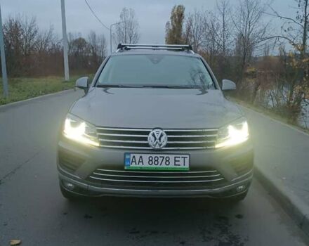 Серый Фольксваген Туарег, объемом двигателя 3.6 л и пробегом 165 тыс. км за 17500 $, фото 1 на Automoto.ua