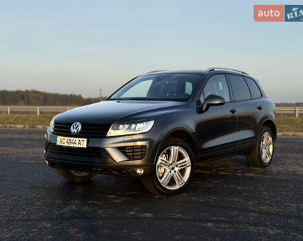 Сірий Фольксваген Туарег, об'ємом двигуна 3 л та пробігом 198 тис. км за 25900 $, фото 1 на Automoto.ua