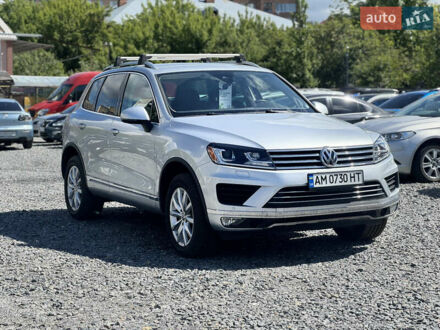 Фольксваген Туарег 2016 у Бердичеве на Automoto.ua Сірий Фольксваген Туарег, об'ємом двигуна 3.6 л та пробігом 96 тис. км за 21800 $, фото 1 на Automoto.ua