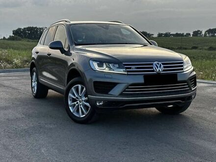 Серый Фольксваген Туарег, объемом двигателя 3 л и пробегом 139 тыс. км за 23200 $, фото 1 на Automoto.ua