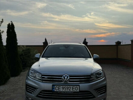 Серый Фольксваген Туарег, объемом двигателя 3 л и пробегом 149 тыс. км за 36000 $, фото 1 на Automoto.ua