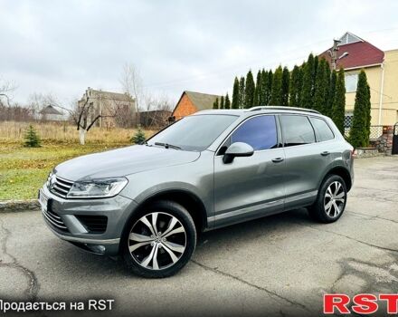 Серый Фольксваген Туарег, объемом двигателя 3 л и пробегом 109 тыс. км за 31500 $, фото 1 на Automoto.ua