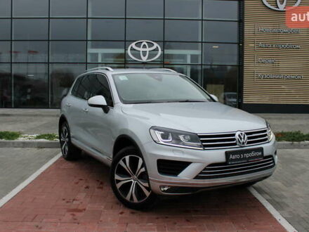 Серый Фольксваген Туарег, объемом двигателя 2.97 л и пробегом 171 тыс. км за 28900 $, фото 1 на Automoto.ua