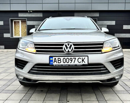 Серый Фольксваген Туарег, объемом двигателя 3 л и пробегом 228 тыс. км за 34900 $, фото 1 на Automoto.ua
