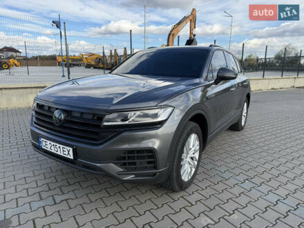 Сірий Фольксваген Туарег, об'ємом двигуна 3 л та пробігом 151 тис. км за 37400 $, фото 1 на Automoto.ua