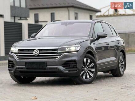 Фольксваген Туарег 2018 в Одессе на Automoto.ua Серый Фольксваген Туарег, объемом двигателя 2.99 л и пробегом 200 тыс. км за 33700 $, фото 1 на Automoto.ua