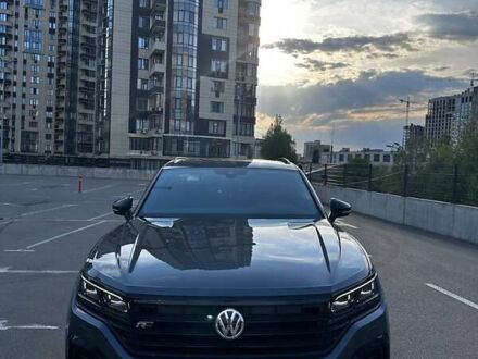 Сірий Фольксваген Туарег, об'ємом двигуна 3.96 л та пробігом 140 тис. км за 58000 $, фото 1 на Automoto.ua