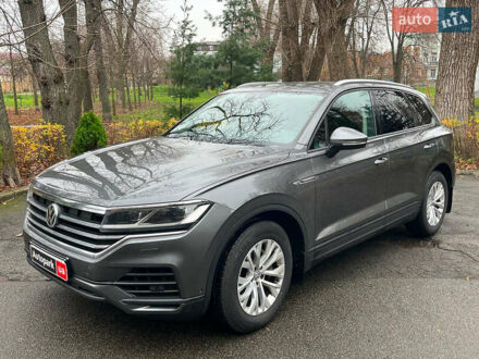 Сірий Фольксваген Туарег, об'ємом двигуна 3.6 л та пробігом 117 тис. км за 39990 $, фото 1 на Automoto.ua