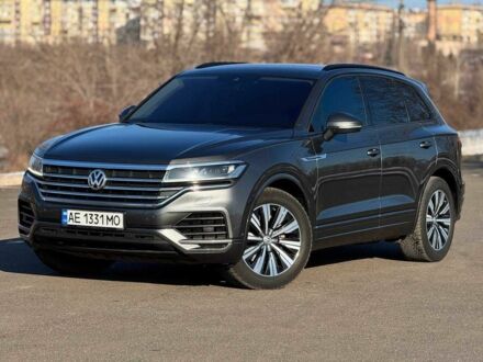 Сірий Фольксваген Туарег, об'ємом двигуна 3 л та пробігом 80 тис. км за 42000 $, фото 1 на Automoto.ua