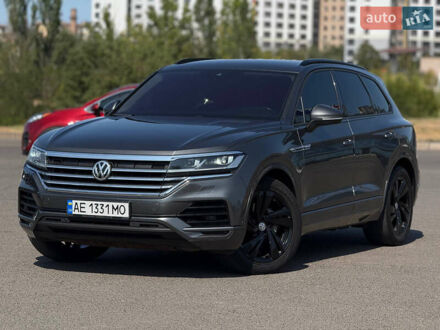 Фольксваген Туарег 2019 в Кривом Роге на Automoto.ua Серый Фольксваген Туарег, объемом двигателя 2.97 л и пробегом 140 тыс. км за 45000 $, фото 1 на Automoto.ua