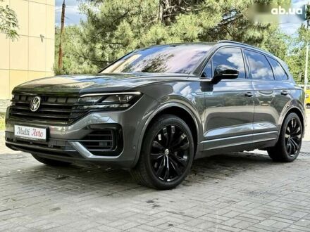 Сірий Фольксваген Туарег, об'ємом двигуна 3 л та пробігом 100 тис. км за 49500 $, фото 1 на Automoto.ua