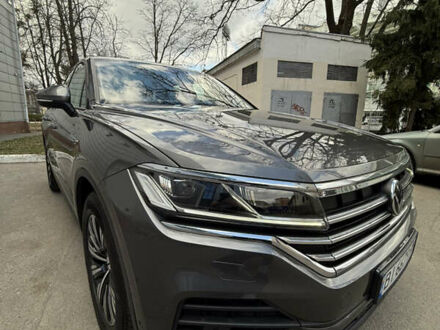 Фольксваген Туарег 2020 в Полтаве на Automoto.ua Серый Фольксваген Туарег, объемом двигателя 2.99 л и пробегом 63 тыс. км за 48999 $, фото 1 на Automoto.ua