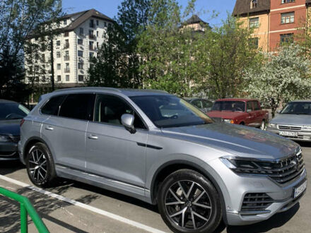 Фольксваген Туарег 2020 в Киеве на Automoto.ua Серый Фольксваген Туарег, объемом двигателя 3 л и пробегом 92 тыс. км за 50400 $, фото 1 на Automoto.ua