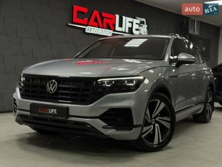 Серый Фольксваген Туарег, объемом двигателя 2.97 л и пробегом 53 тыс. км за 57000 $, фото 1 на Automoto.ua