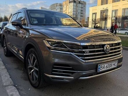Фольксваген Туарег 2020 в Кропивницком (Кировограде) на Automoto.ua Серый Фольксваген Туарег, объемом двигателя 3.96 л и пробегом 185 тыс. км за 50100 $, фото 1 на Automoto.ua