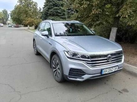 Фольксваген Туарег 2020 в Краматорске на Automoto.ua Серый Фольксваген Туарег, объемом двигателя 2.97 л и пробегом 63 тыс. км за 58000 $, фото 1 на Automoto.ua