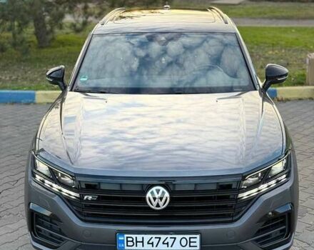 Фольксваген Туарег 2020 у Измаиле на Automoto.ua Сірий Фольксваген Туарег, об'ємом двигуна 2.97 л та пробігом 199 тис. км за 59999 $, фото 1 на Automoto.ua