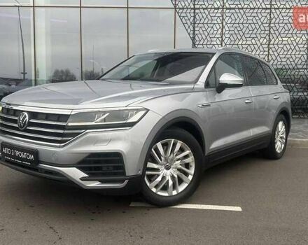 Сірий Фольксваген Туарег, об'ємом двигуна 3 л та пробігом 88 тис. км за 39726 $, фото 1 на Automoto.ua