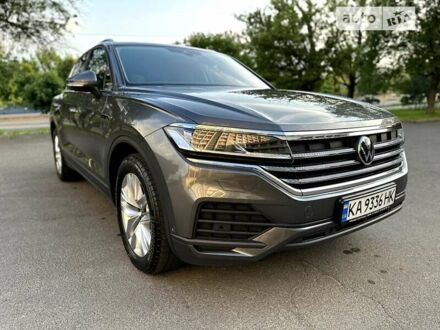 Фольксваген Туарег 2021 в Киеве на Automoto.ua Серый Фольксваген Туарег, объемом двигателя 3 л и пробегом 35 тыс. км за 66900 $, фото 1 на Automoto.ua