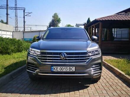 Фольксваген Туарег 2021 у Кривому Розі на Automoto.ua Сірий Фольксваген Туарег, об'ємом двигуна 3 л та пробігом 66 тис. км за 72000 $, фото 1 на Automoto.ua