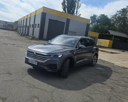 Сірий Фольксваген Туарег, об'ємом двигуна 2.97 л та пробігом 60 тис. км за 53300 $, фото 1 на Automoto.ua
