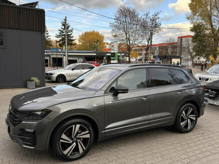 Фольксваген Туарег 2021 у Хмельницькому на Automoto.ua Сірий Фольксваген Туарег, об'ємом двигуна 2.97 л та пробігом 135 тис. км за 55000 $, фото 1 на Automoto.ua