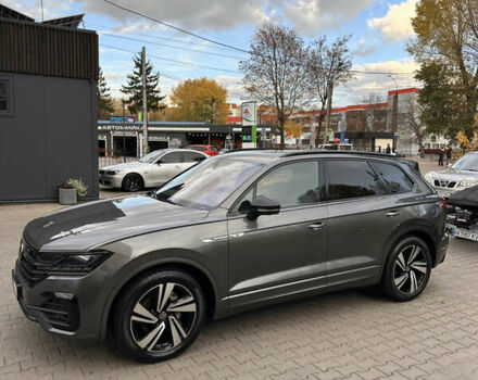 Фольксваген Туарег 2021 в Хмельницком на Automoto.ua Серый Фольксваген Туарег, объемом двигателя 2.97 л и пробегом 135 тыс. км за 55000 $, фото 1 на Automoto.ua