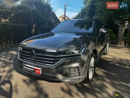 Фольксваген Туарег 2021 у Києві на Automoto.ua Сірий Фольксваген Туарег, об'ємом двигуна 3 л та пробігом 117 тис. км за 50990 $, фото 1 на Automoto.ua