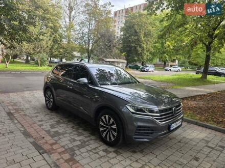 Фольксваген Туарег 2021 у Львові на Automoto.ua Сірий Фольксваген Туарег, об'ємом двигуна 2.97 л та пробігом 240 тис. км за 41000 $, фото 1 на Automoto.ua