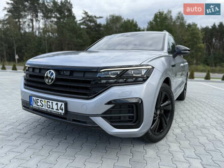 Сірий Фольксваген Туарег, об'ємом двигуна 2.97 л та пробігом 118 тис. км за 57900 $, фото 1 на Automoto.ua