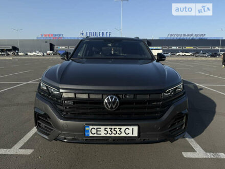 Серый Фольксваген Туарег, объемом двигателя 2.99 л и пробегом 92 тыс. км за 61200 $, фото 1 на Automoto.ua